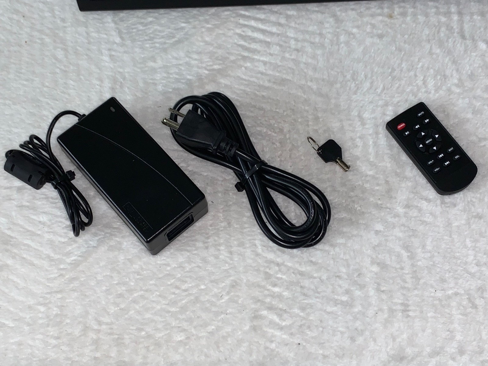 20in Touch LCD Advertising Player Model#: DS-201HDT W/ Pwr & Remote