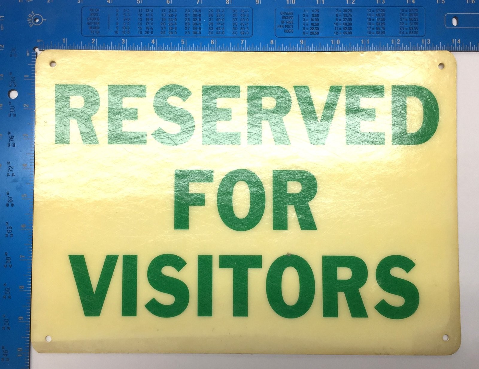 Unbranded 14&Prime; x 10&Prime; &lsquo;RESERVED FOR VISITORS&rsquo; Fiberboard Sign USED