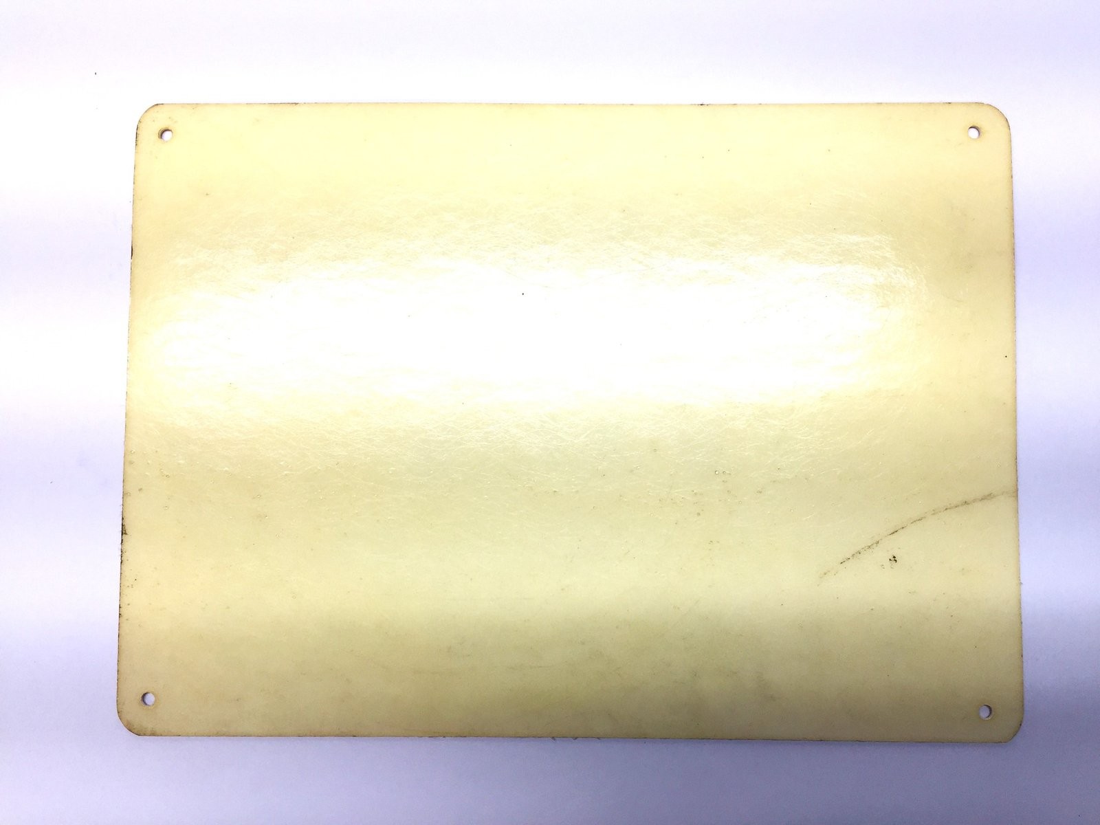 Unbranded 14&Prime; x 10&Prime; &lsquo;RESERVED FOR VISITORS&rsquo; Fiberboard Sign USED