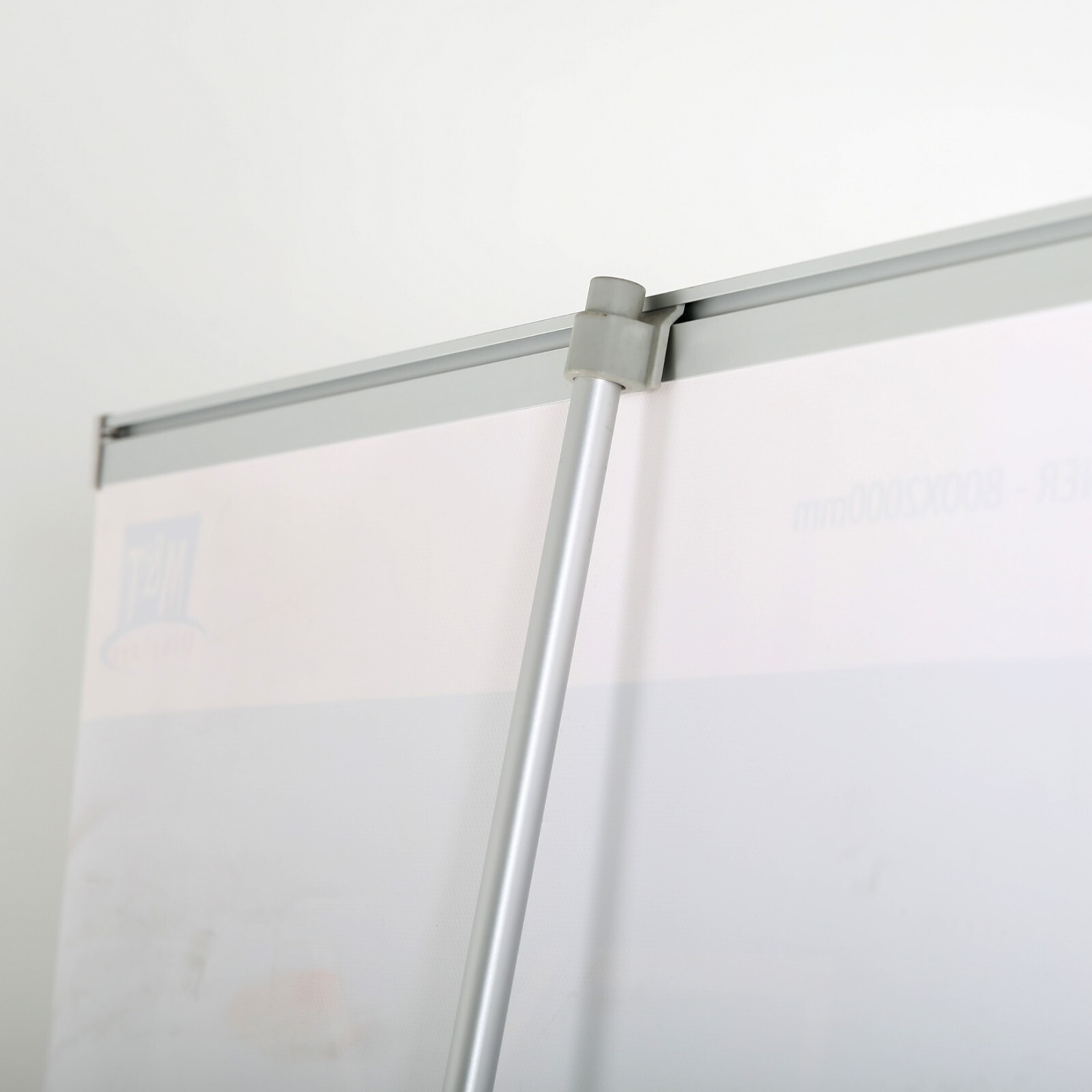 Super Eco Retractable Aluminum Silver Roll Up Banner Stand with Bag 48×78.75&Prime;