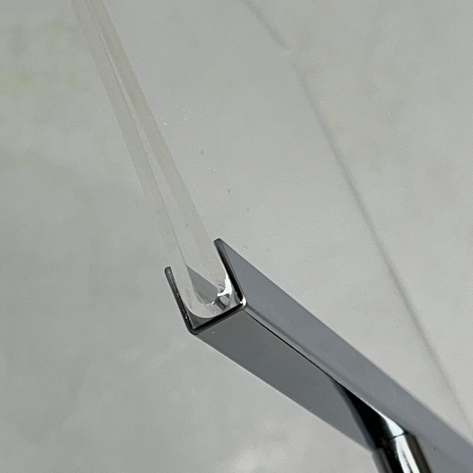 (10 PACK) Acrylic Merchandise Sign Holder W/ Rack Clamp 7&Prime; x 5.5&Prime; Chrome/Clear