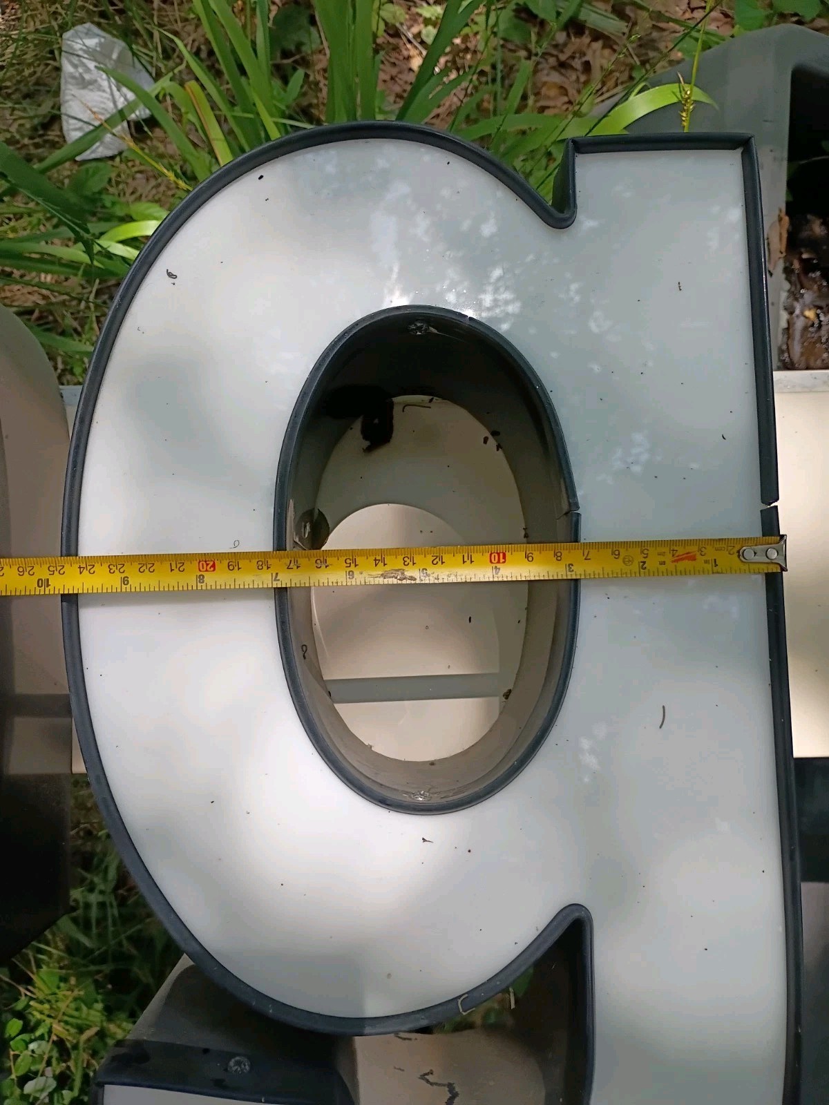 Channel Letter g Sign Letter Led Lit 17&Prime; X 10&Prime;