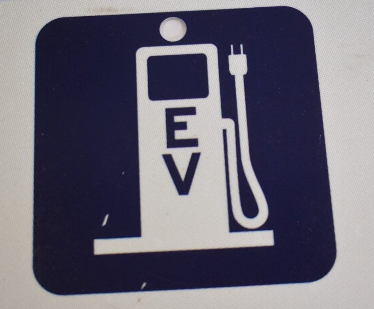 SmartSign 301H Electric Vehicle Parking Only While Charging Sign 12&Prime; x 18&Prime; 3 Pk