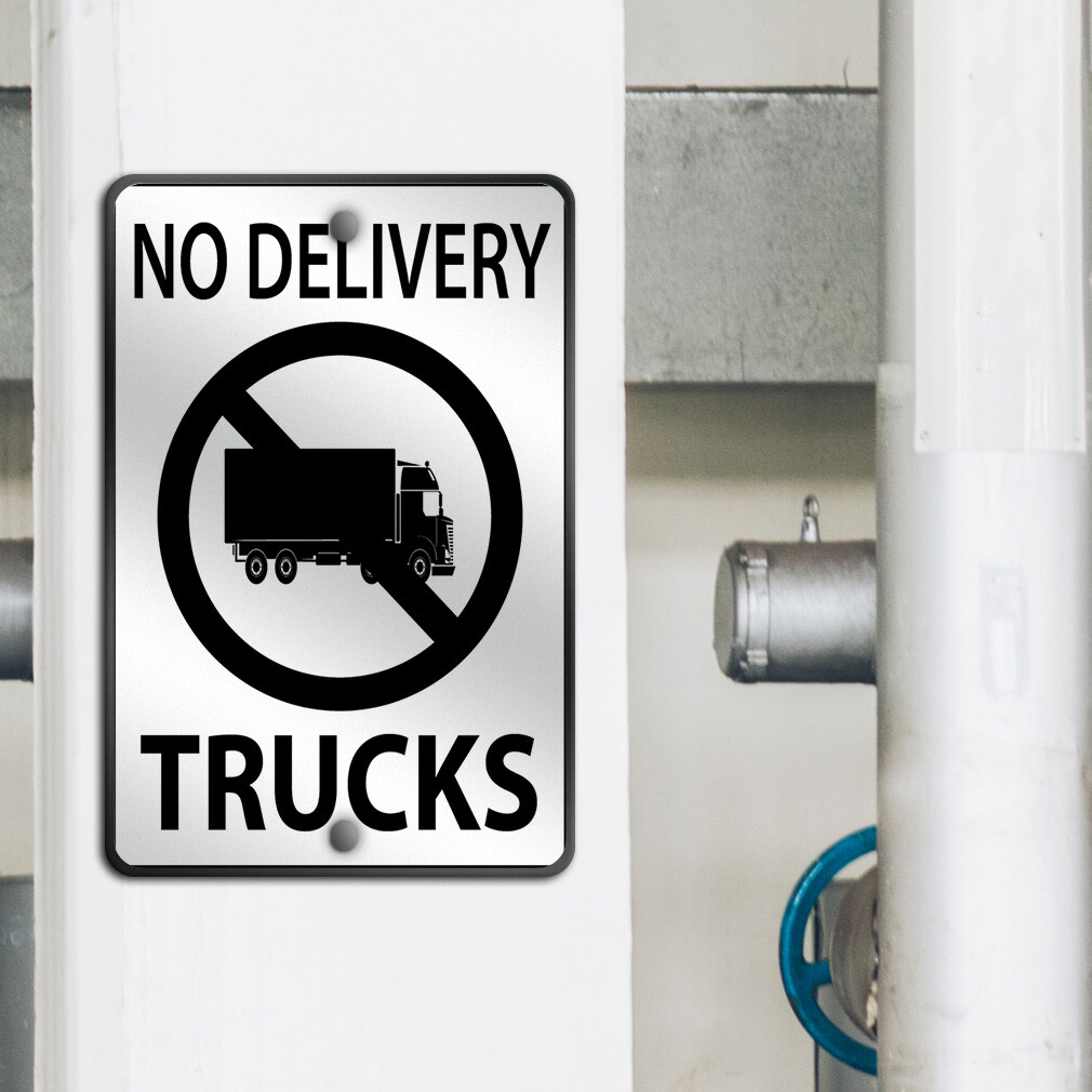 Aluminum Vertical Metal Sign No Delivery Trucks Weatherproof Street