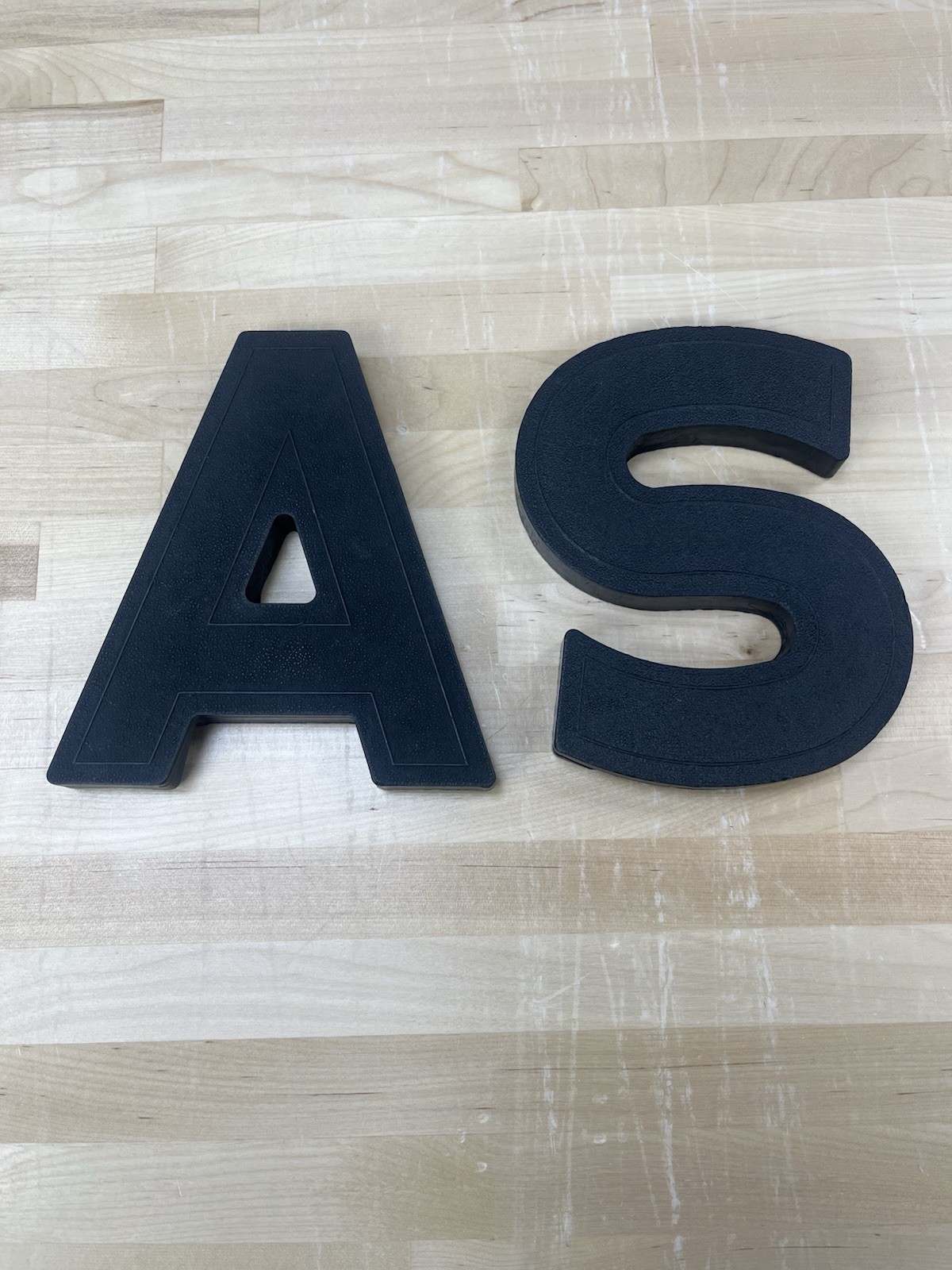 Wagner Sign Group Inc. 6&Prime; Slotted Black Plastic Exterior Sign Letters