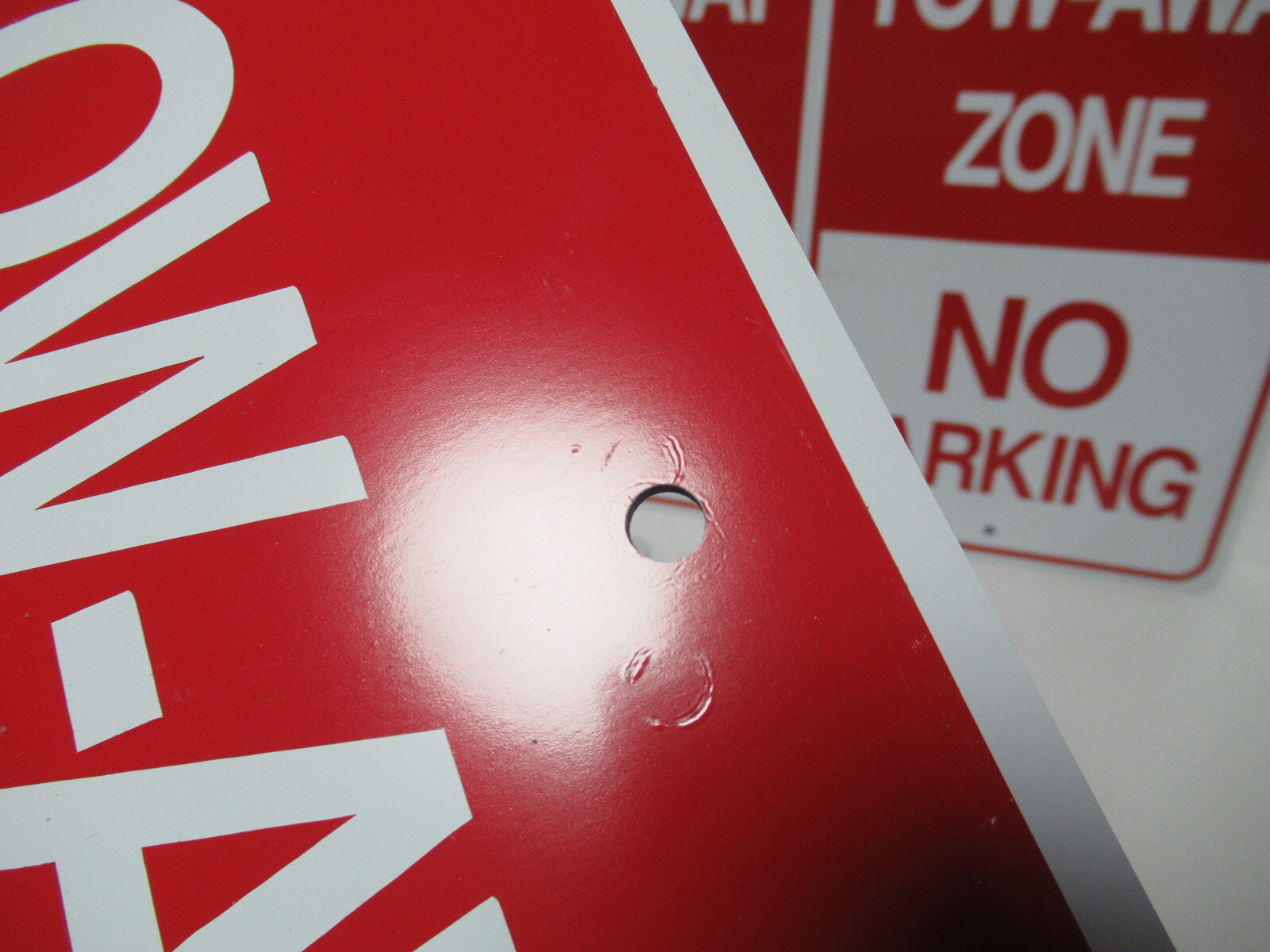 4-pack 12&Prime;x18&Prime; inch TOW AWAY ZONE NO PARKING Aluminum Sign Heavy Gauge 3mm Thick