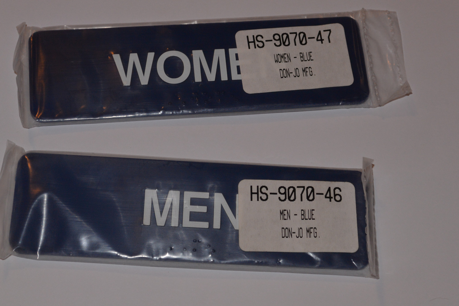 NEW MEN & WOMEN SIGNS! 1-3/4&Prime; x 6&Prime;! SELF ADHESIVE! BLUE! BRAILLE! DON-JO HS 9070