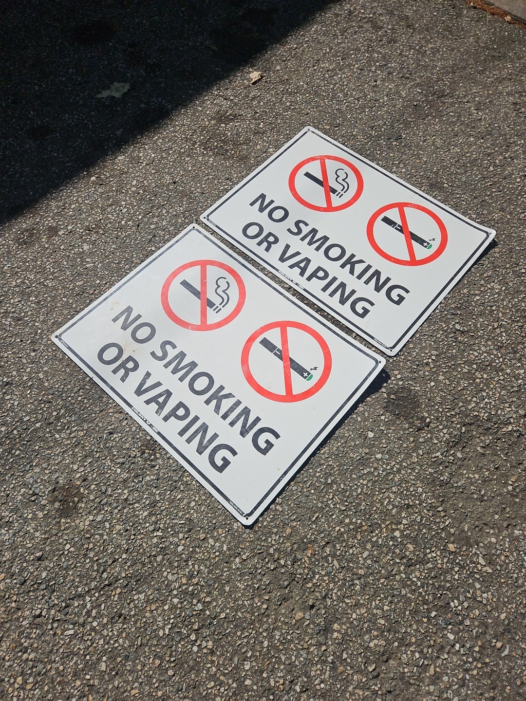 2 No Smoking or Vaping LARGE Metal Signs USED CONDITION 18X24 INCHES
