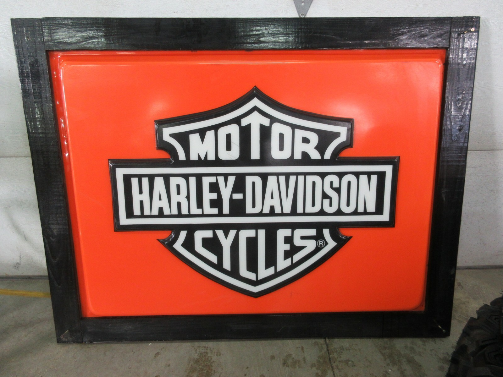 VINTAGE RARE TRUE HARLEY DAVIDSON DEALER SIGN 48 X 36 INCHES GARAGE MAN CAVE ART