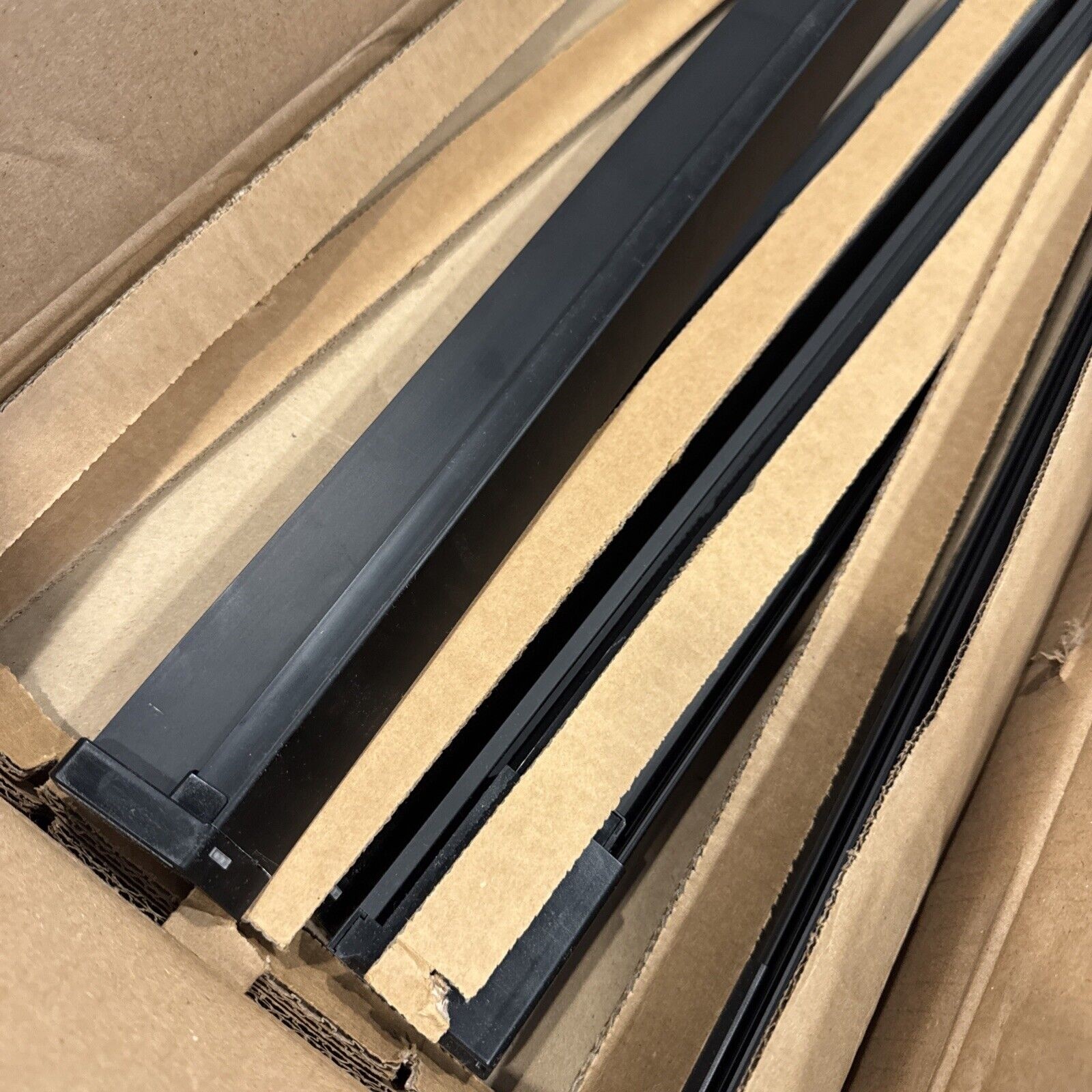 Vusion Group Digital Display Rail Set 48&Prime; *rails only* Pack of 40