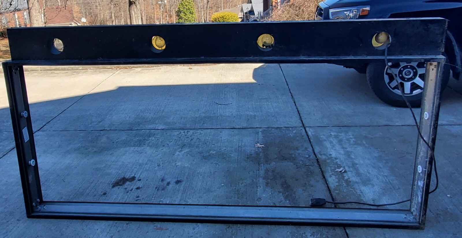 Double sided OUTDOOR – 2 Bulb – SIGN BOX / FRAME, Flashing LG 8&rsquo;x4&rsquo;x7 » used