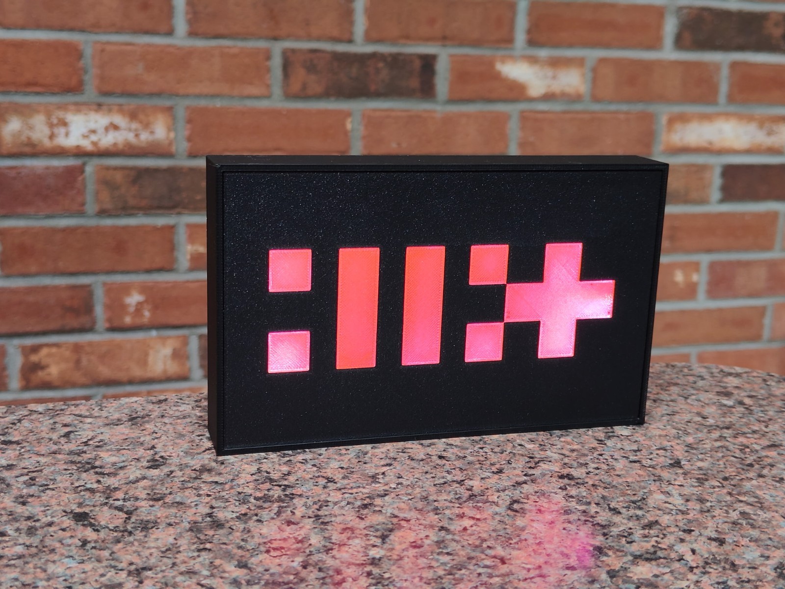 ILLIT Kpop LED Lightbox Sign – Glowing Pink ILLIT (아일릿) Logo USB Merch