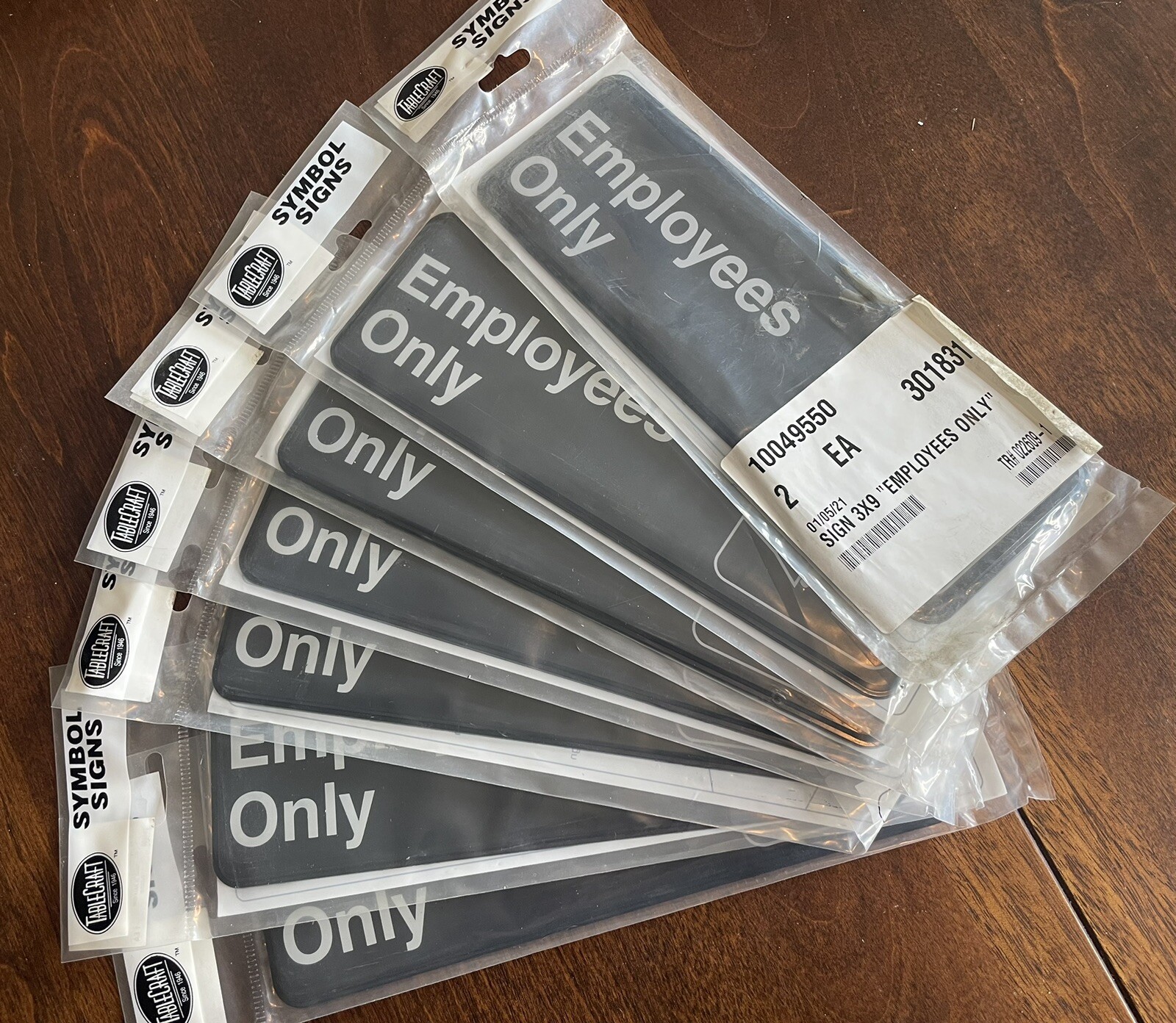 LOT of 7 ‘Employees Only’ Signs 3”x9” NOS Tablecraft Products (Malaysia)
