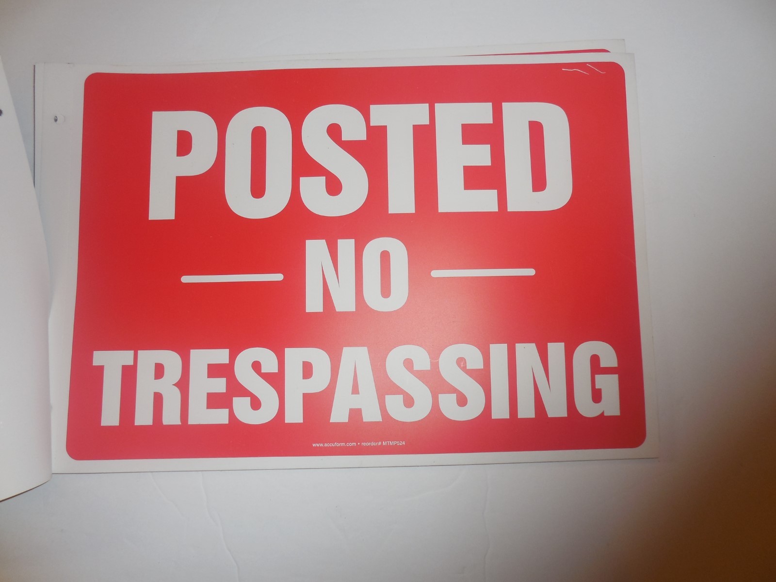 25 NEW PRE OWNED ACCUFORM POSTED NO TRESPASSING SIGNS – 25 TOTAL – PF CARDSTOCK