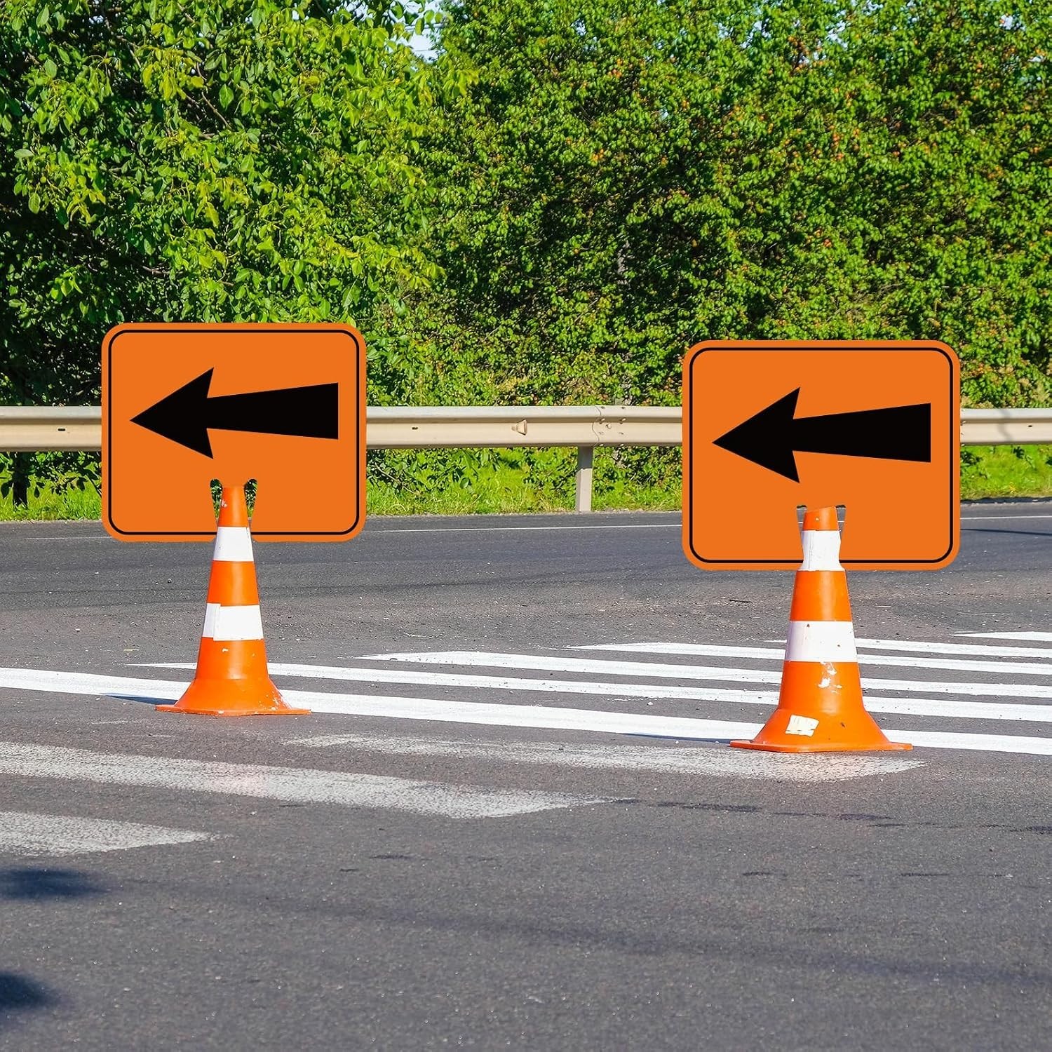 4Pcs Reversible Arrow Signs for Traffic Safety Cone 12.6X10.4In Waterproof Warni