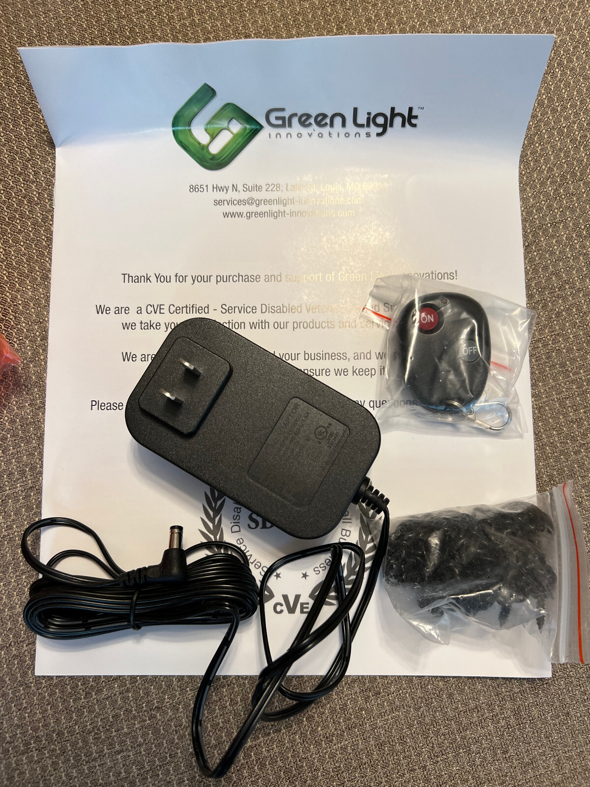 NIOB Green Light Innovations GLI1050B Open Sign 32” x 15” 64-Super-Bright LED