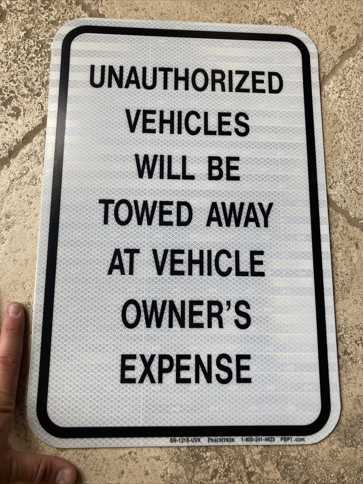 Peachtree “UNAUTHORIZED VEHICLES WILL BE TOWED… » Aluminum Reflective 18×12 Sign