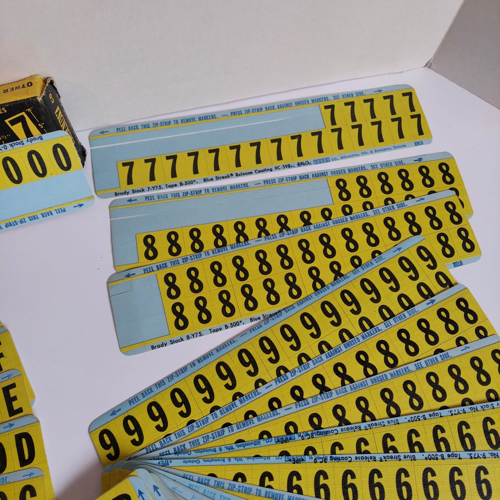 vintage Brady letters and numbers black on yelloe .75&Prime; y75 b-500