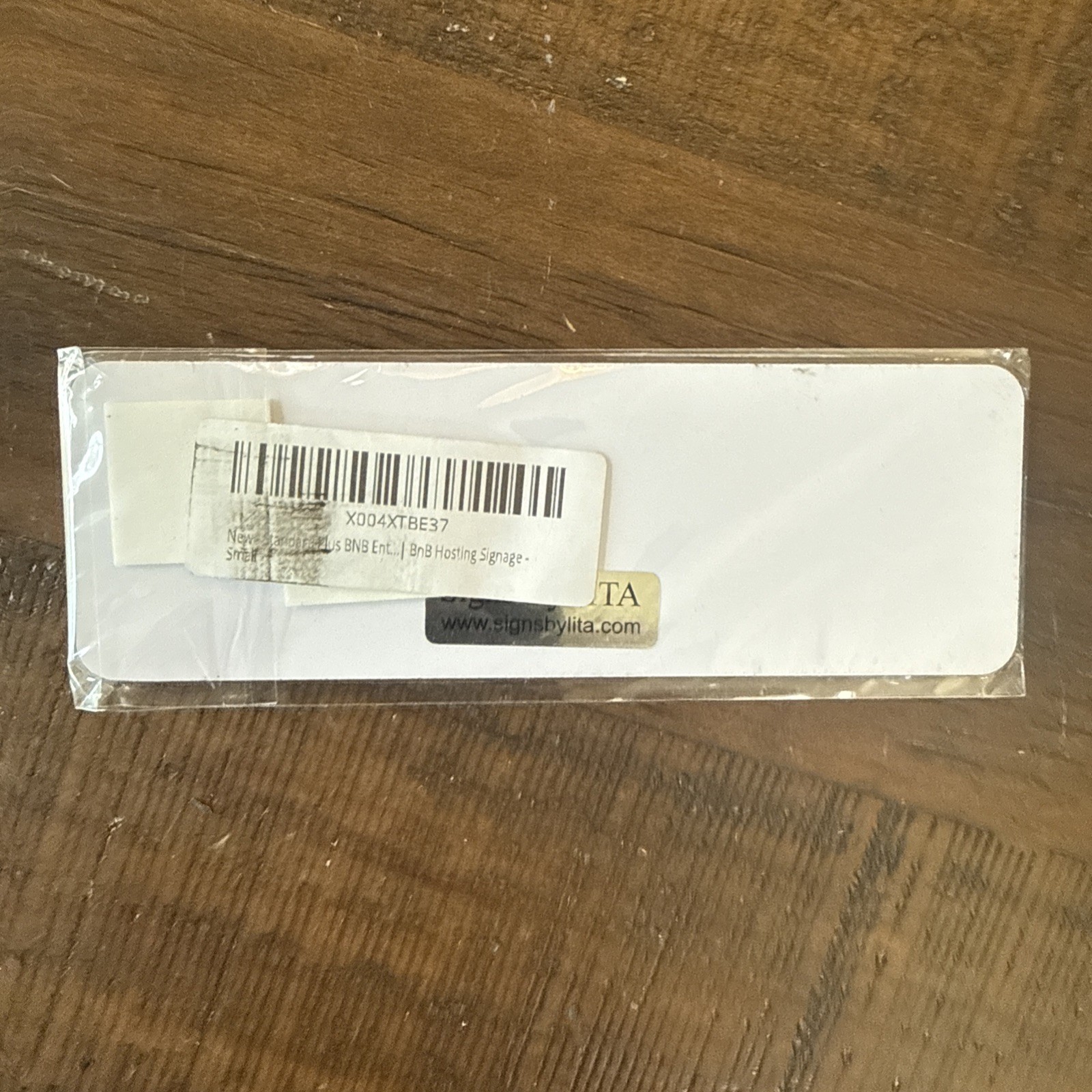 Standard Plus BNB Entrance (Right Arrow) Door or Wall Sign Brown 2&Prime; x 6&Prime;