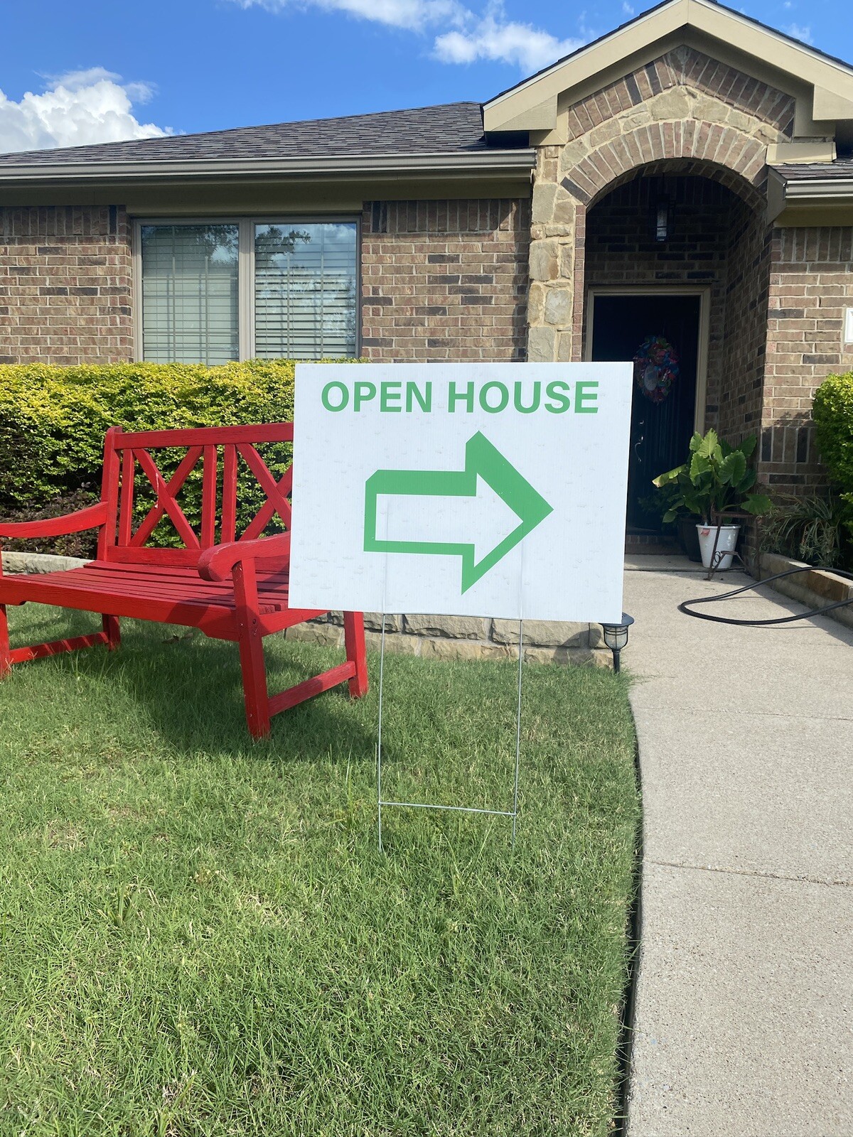 OPEN HOUSE KIT WITH BANNER, YARD SIGNS AND WRITING CARDS!