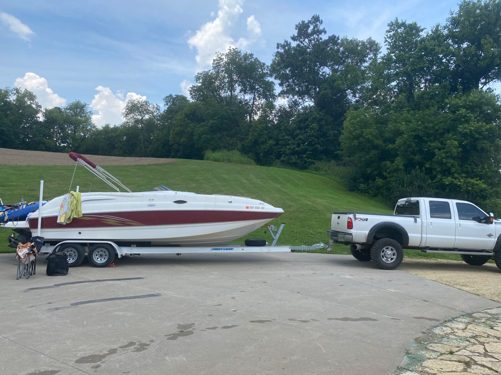 Chaparral Sunesta 252 Deckboat, 26 foot long, 35 mph cruising speed