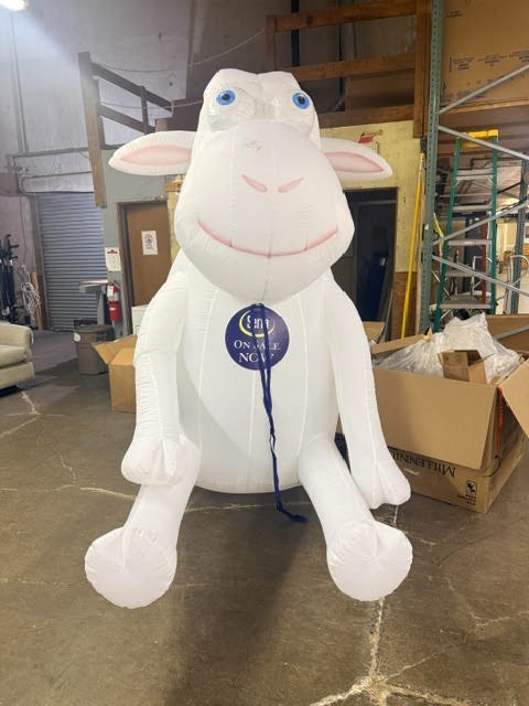 Serta Sheep – inflatable promotional display
