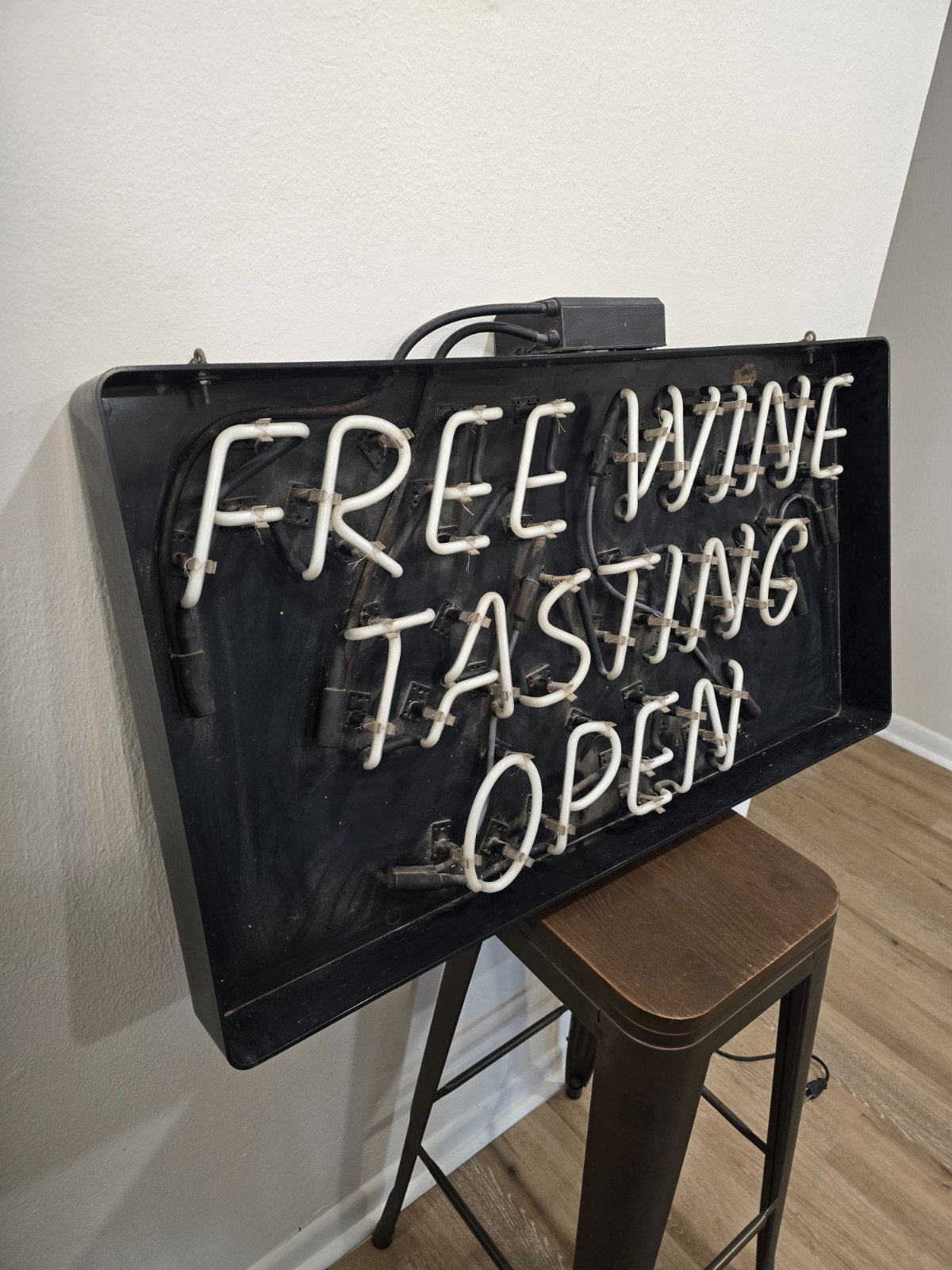 Neonex Millennium Me-120 Series, Free Wine Tasting Open Sign, TESTED, #006
