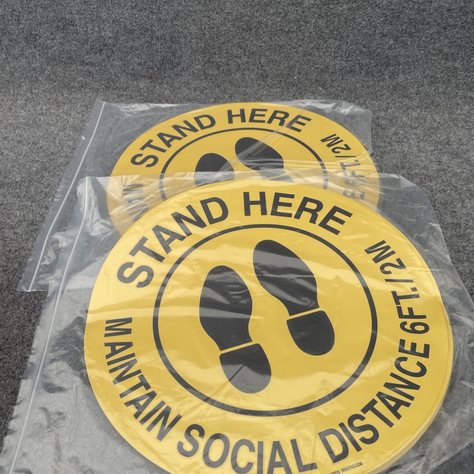 Lot Of 10 – Brady 170215 Maintain Social Distance 6Ft./2M Sign Black/Yellow New
