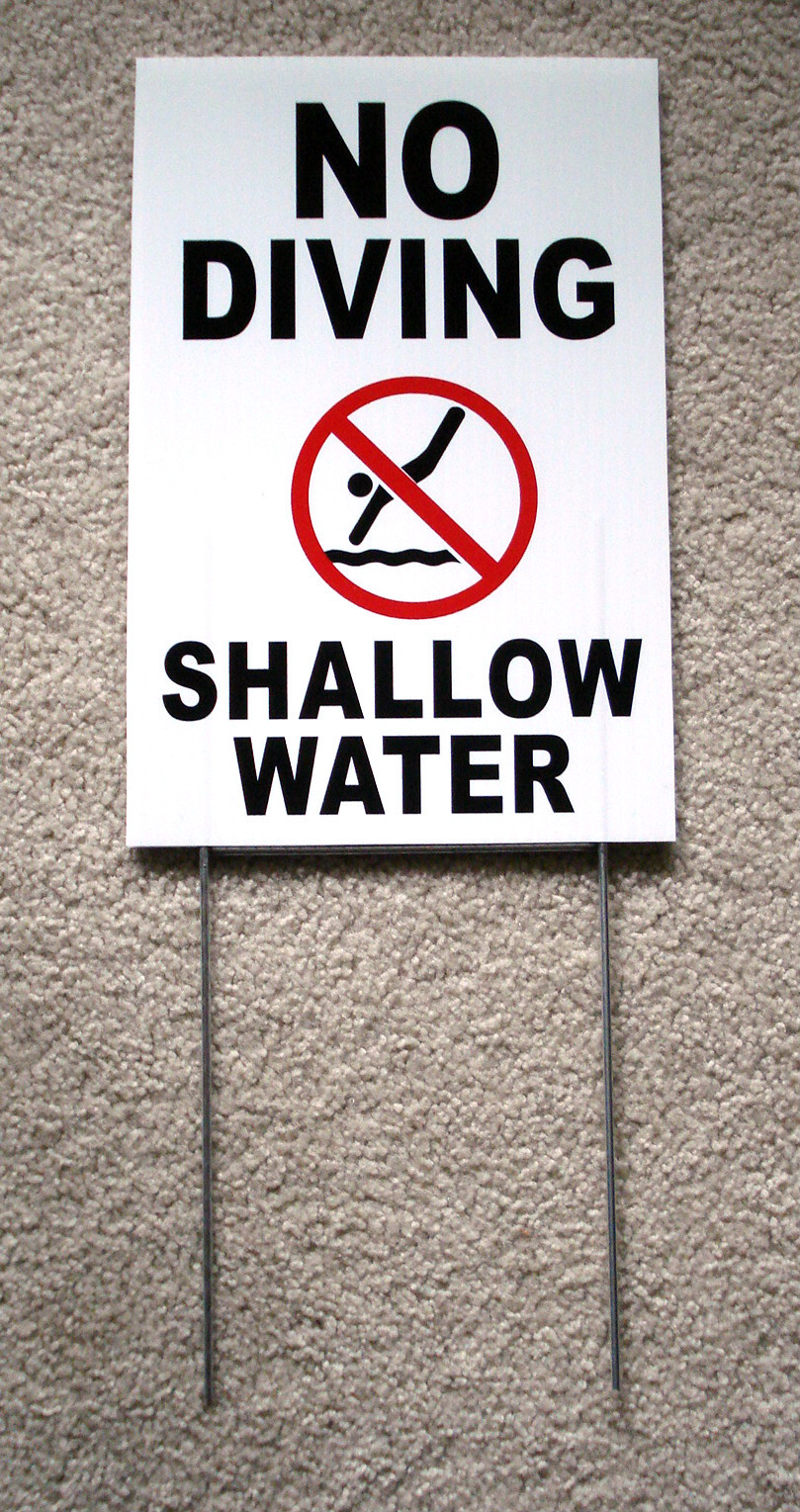 NO DIVING SHALLOW WATER w/Symbol 8&Prime; x12&Prime; Plastic Coroplast Sign w/Stake white