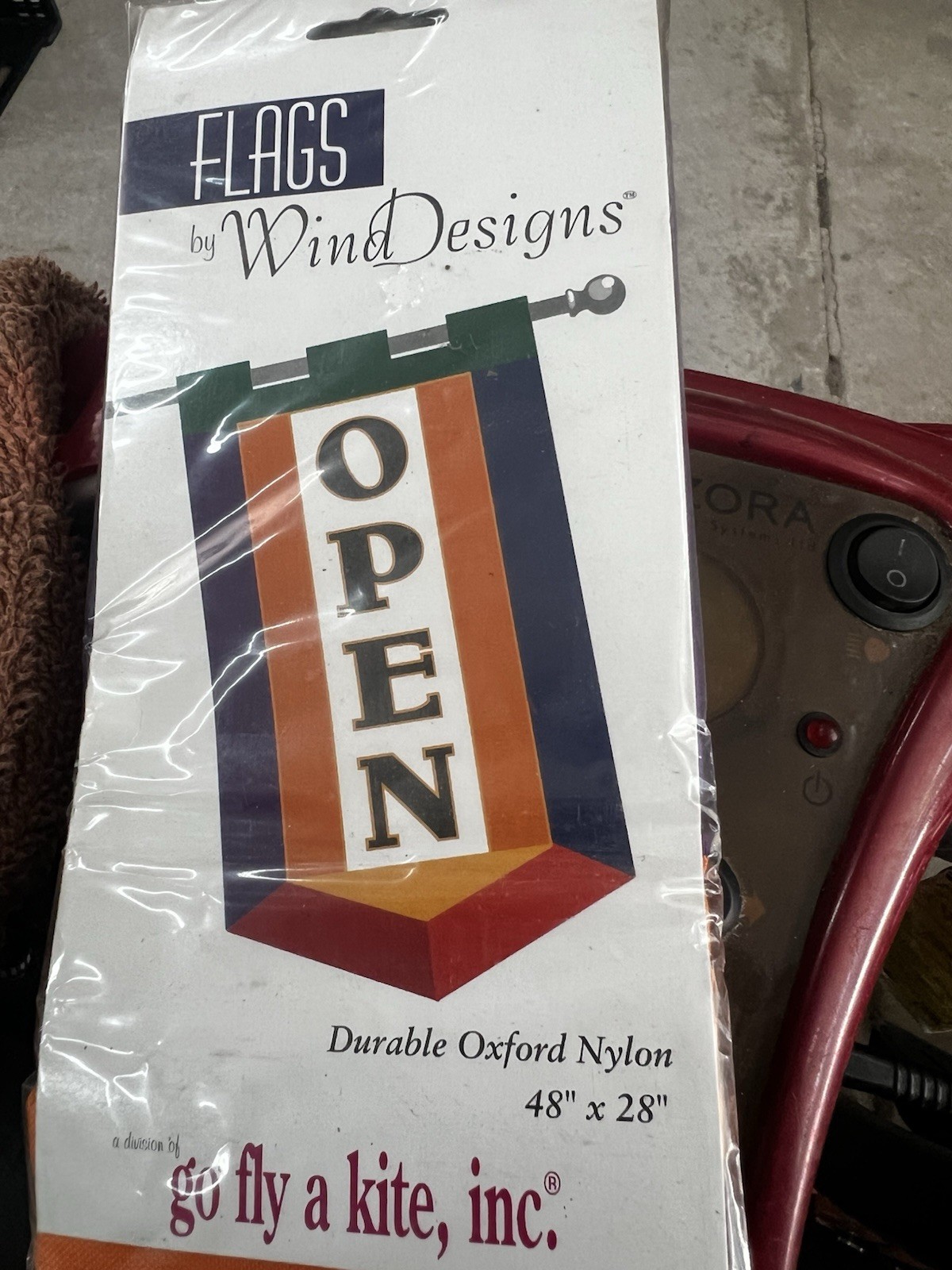 NEW OPEN FLAG MULTI-COLR FLYS W/LITE WIND #9765 DURABLE OXFORD NYLON 28” By 48”I
