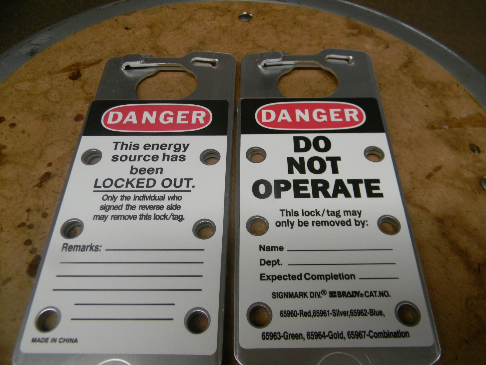 Brady 65961 Aluminum Label Hasp Danger This Energy Source Has Been Locked Out