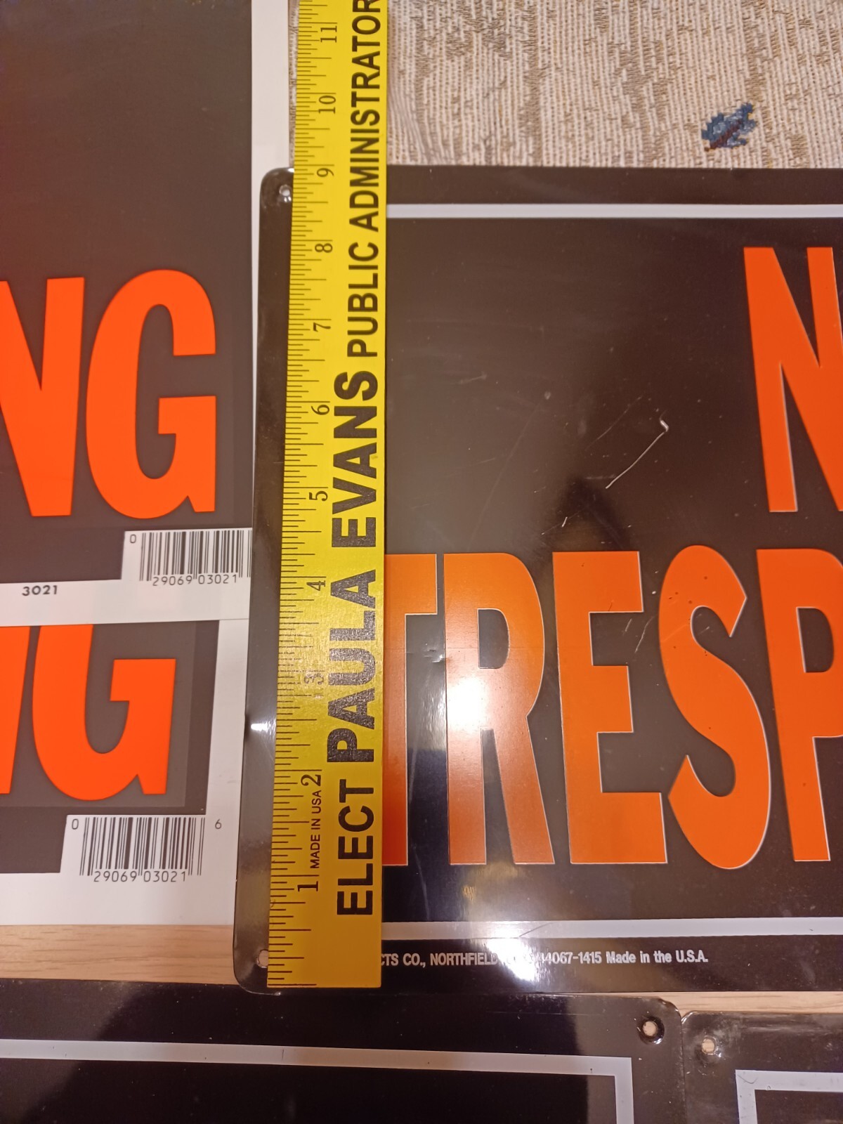 Lot of 13 HY-KO Products  »NO HUNTING/TRESPASSING Metal(10) & Plastic Signs(3)