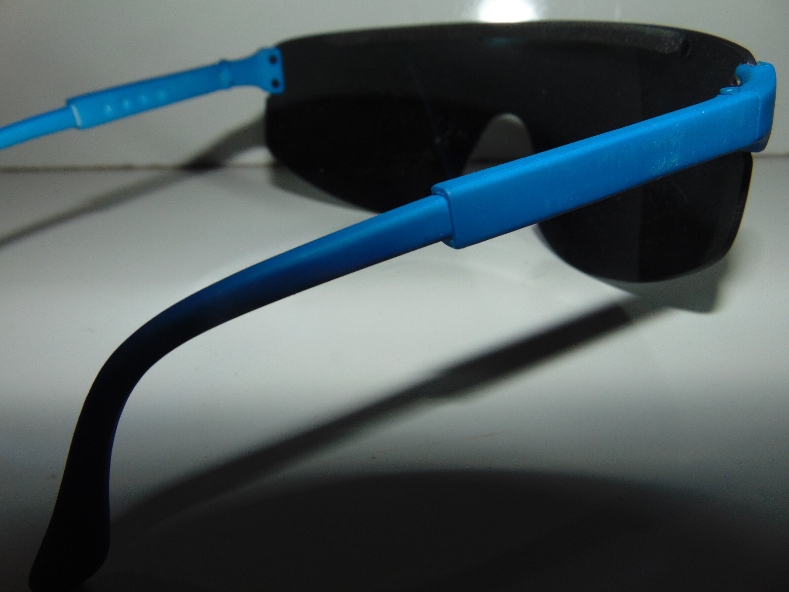 Vintage 1990&rsquo;s Sunglasses Blue/Black Ski Rimmed 90s Glasses LARGE Lens * RARE