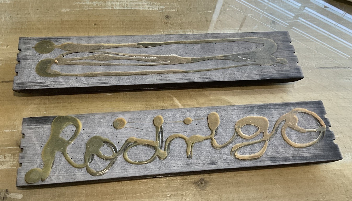 FOSSIL ® – 2 Genuine Metal Store Rack Displays Logo Promotional Advertising Sign