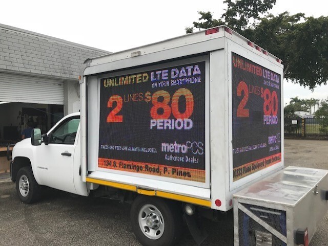 Full Color Programmable LED Sign Board on Trailer – 4&prime; High x 8&prime; Wide – USA Made
