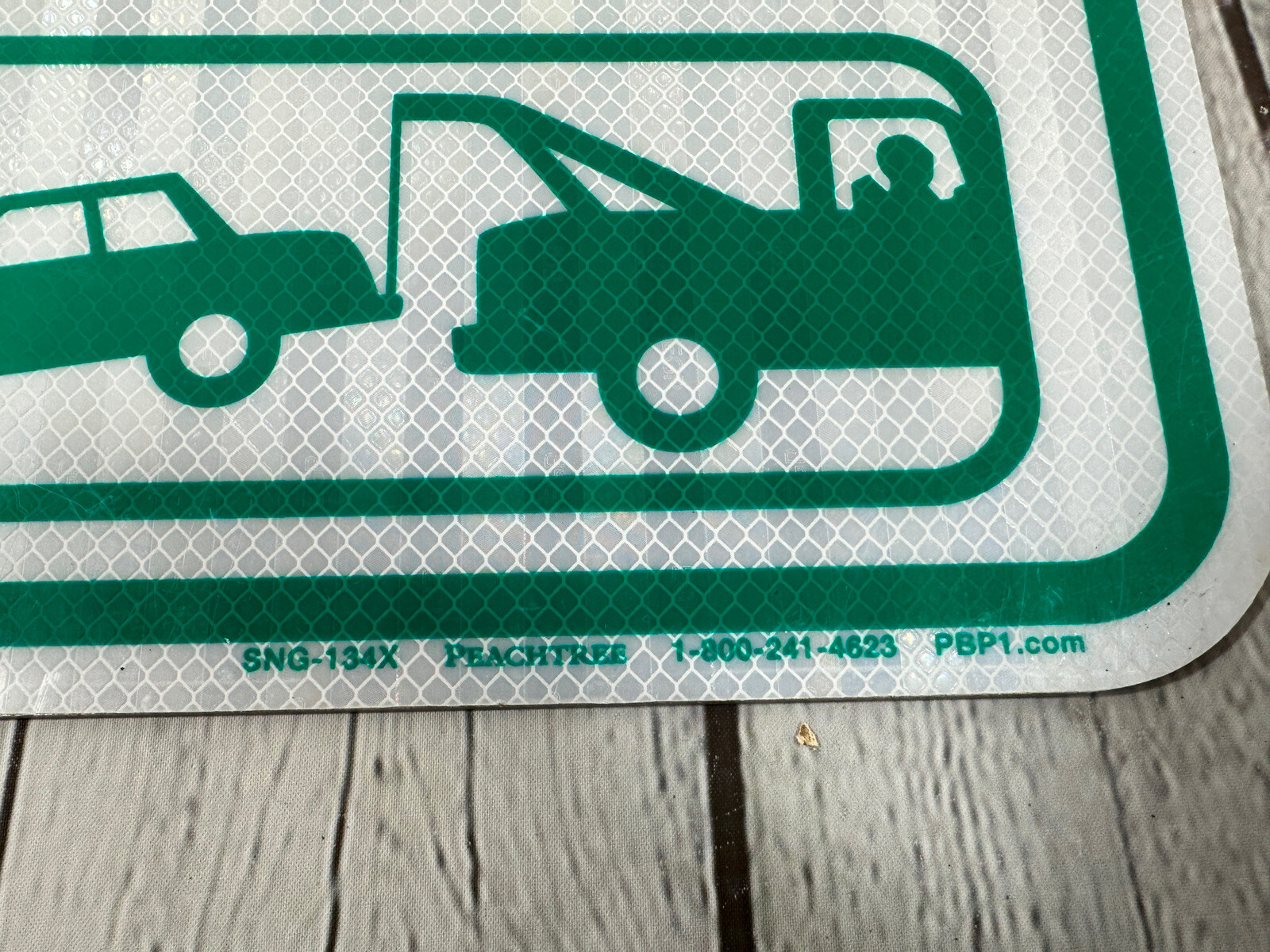 Resident Parking Only Metal Sign 12” x 18” Heavy Duty Made In USA Green White