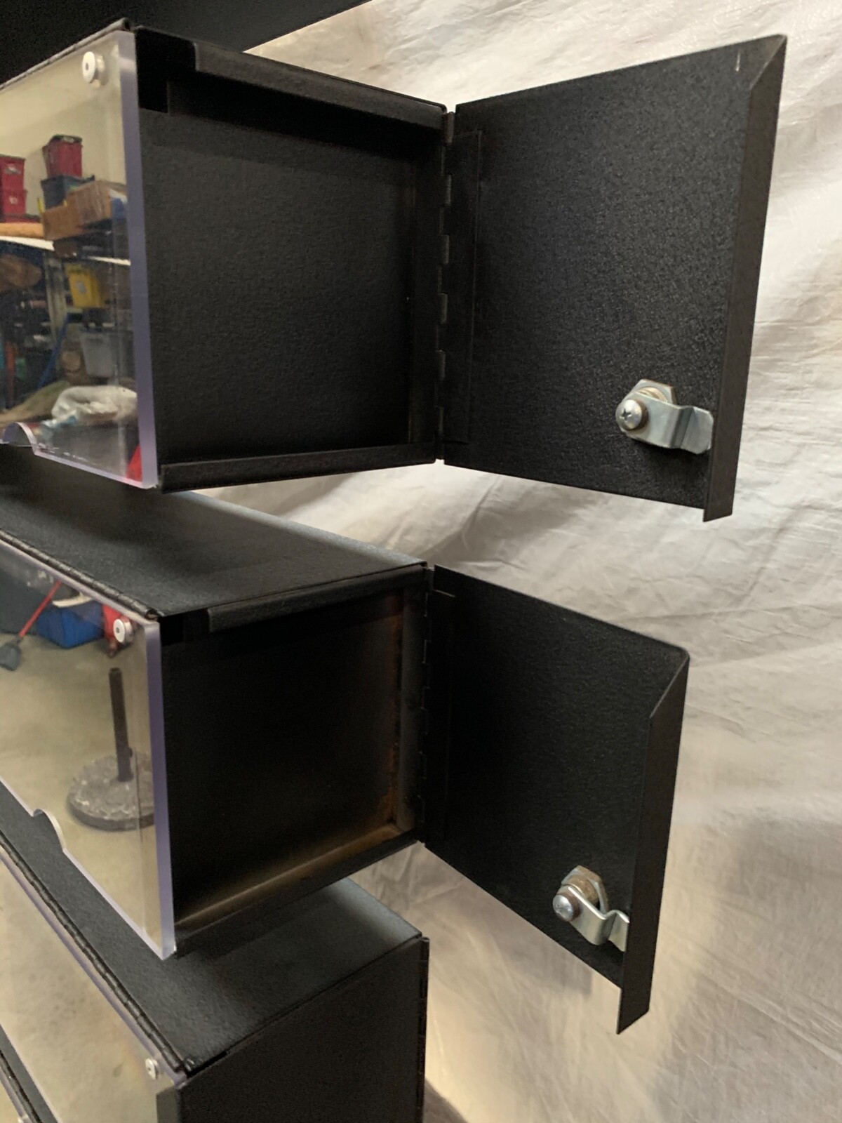 Advertising Display Units Make $30k+ Selling Ad Space in your Business Location