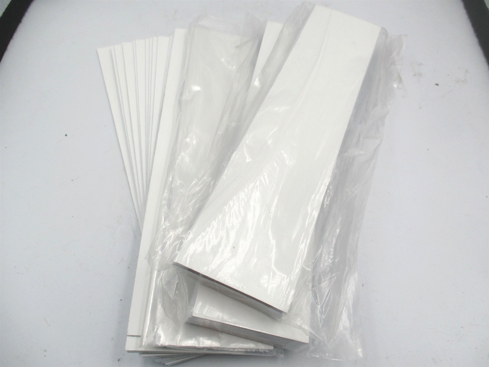 Brady (WOAF-18) 5/8&Prime; x 1-1/2&Prime; Do Not Use Red/White Maintenance Label – Lot of 72