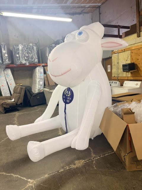 Serta Sheep – inflatable promotional display