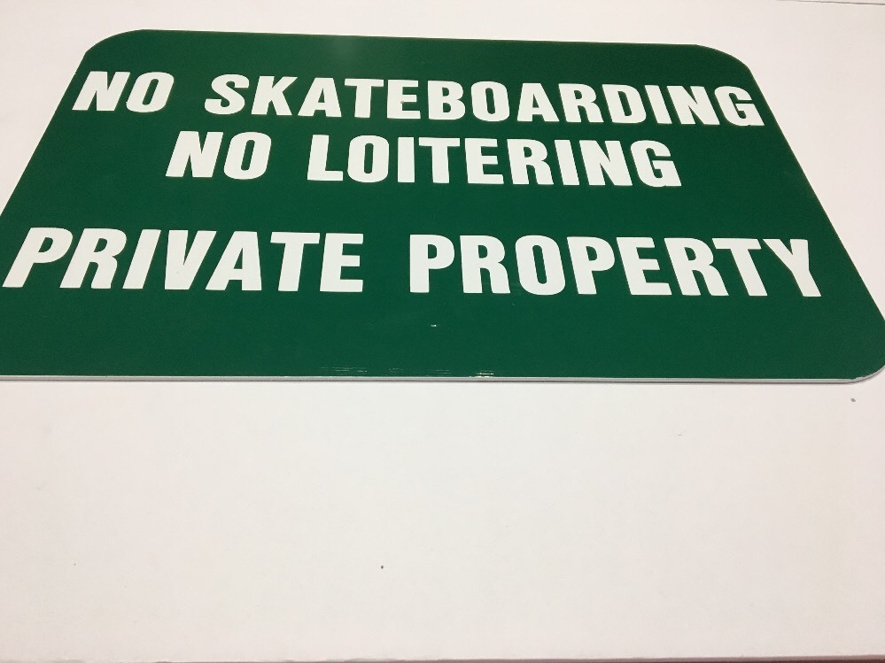 Metal Sign:18&Prime;x12&Prime;No Skateboarding No Loitering Private Property-Dk Green Backgr