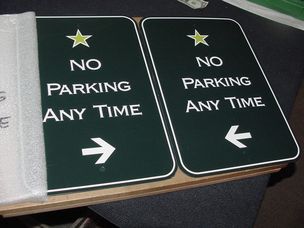 Lot of Four (4) Customer Parking Signs, 30 Minute and No Parking 12 In X 18 In.