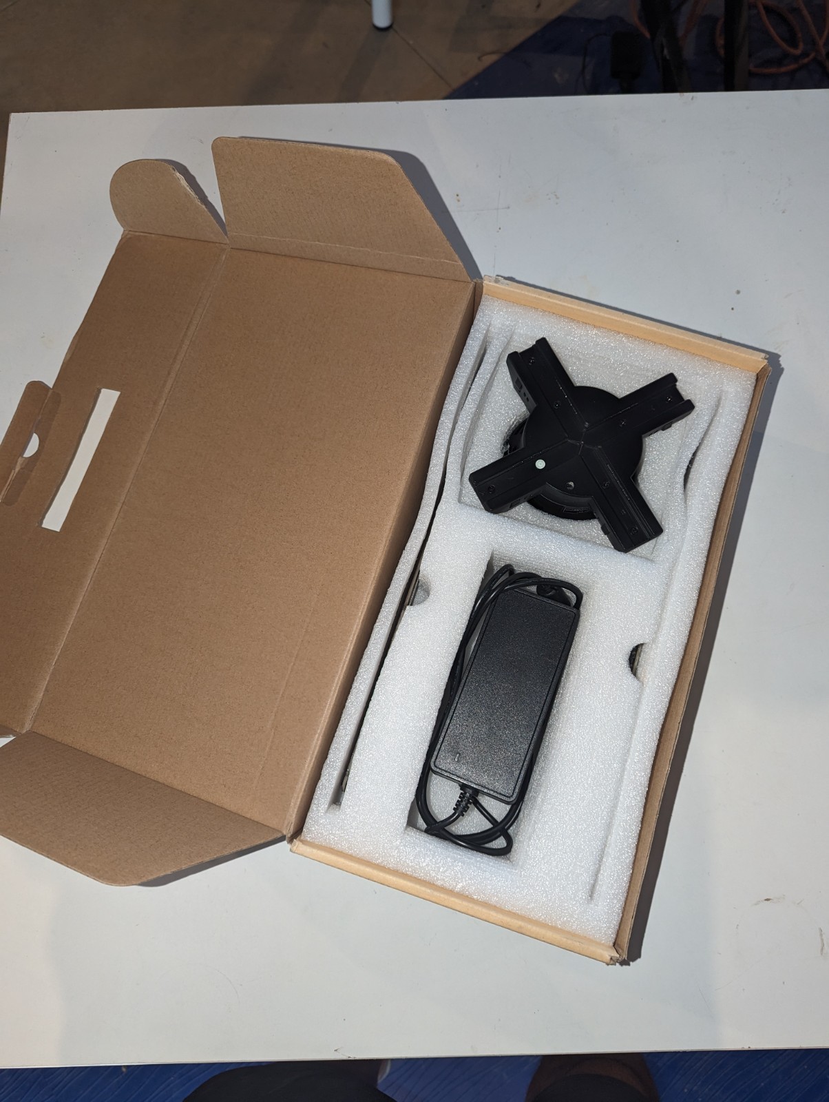 25.6&Prime; 3D Holographic fan