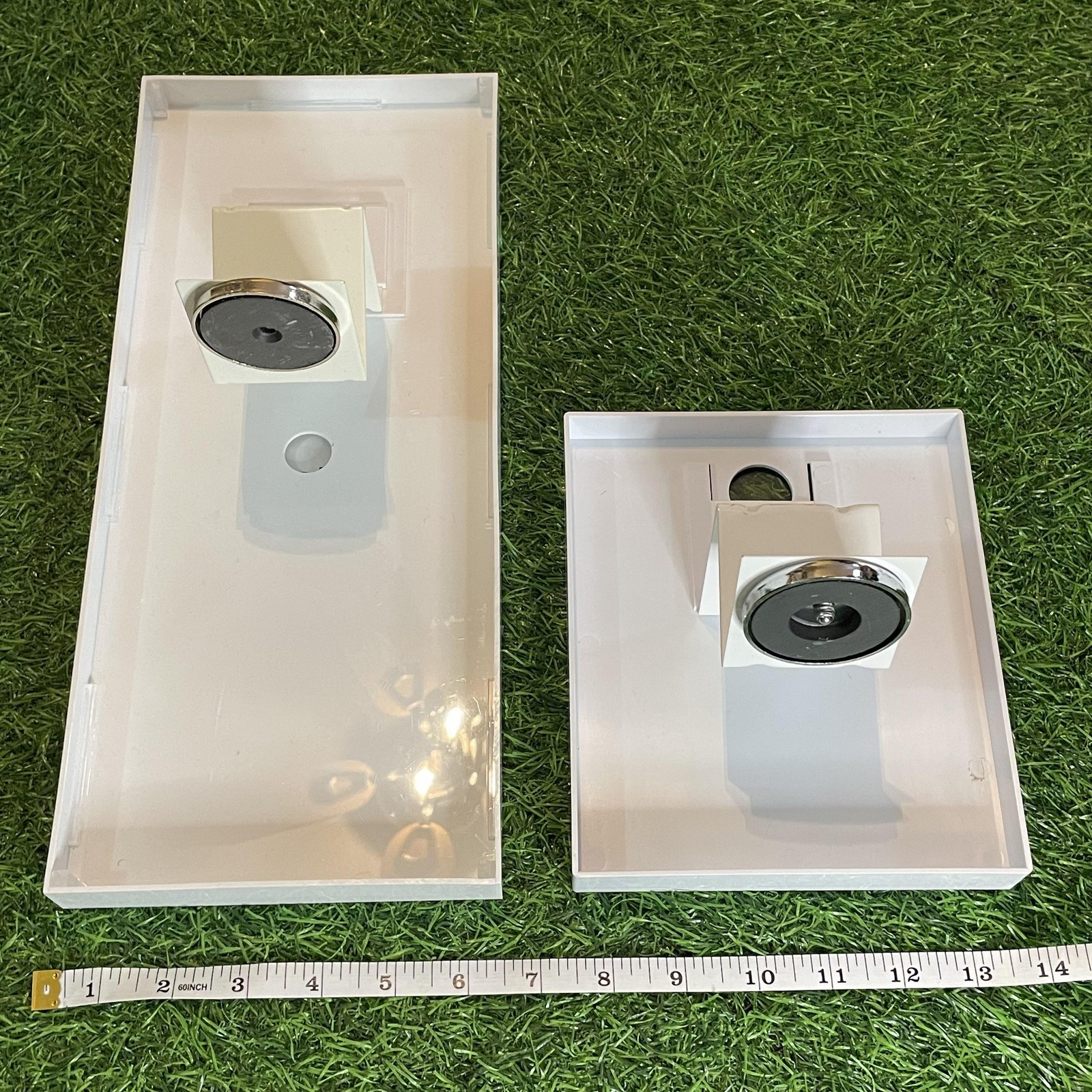 White Magnetic Store Sign Displays Set Of 2 Modern Plastic Metal Signage Decor