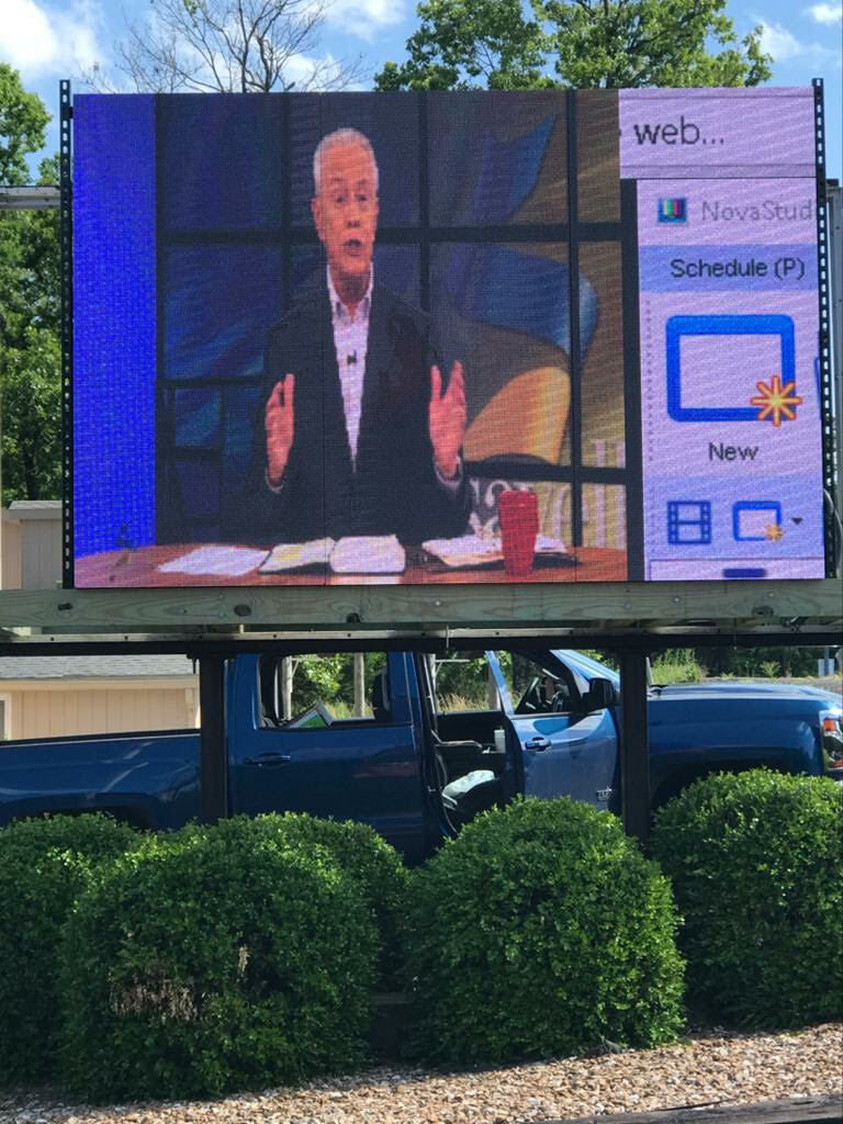 LED Commercial 3×6.3f Programmable P6 Outdoor LED 4680Hz Video Billboard Sign