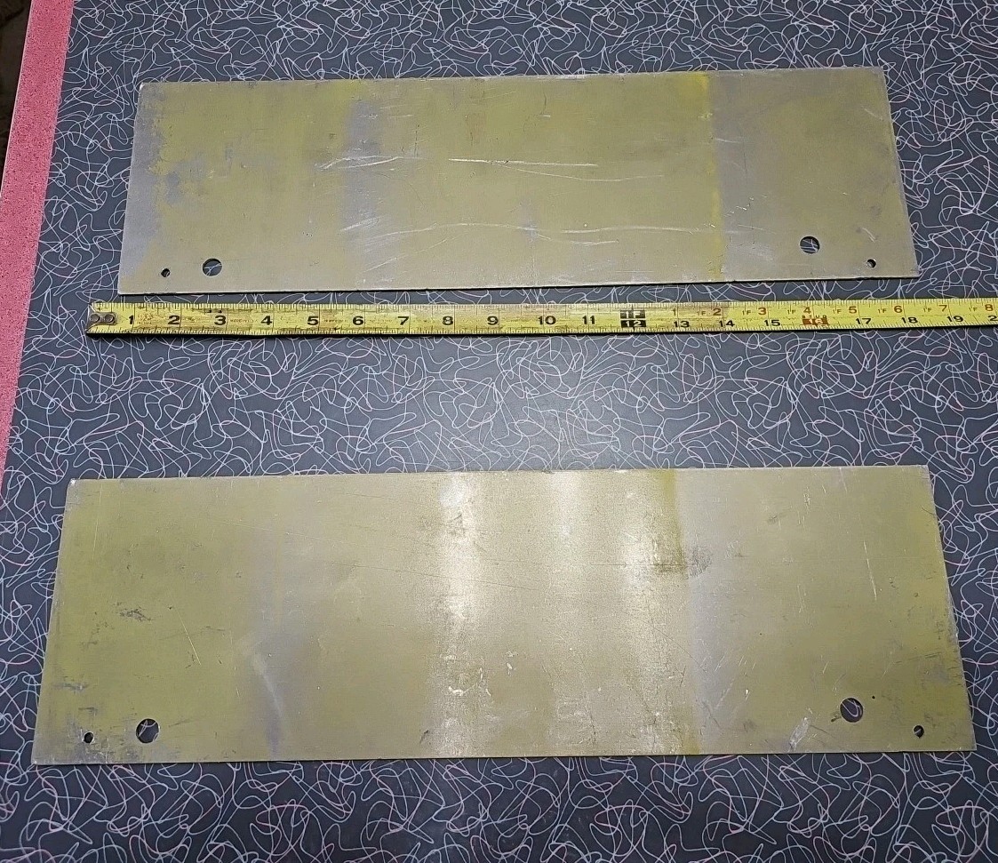 Lot Of 2 Aluminum Signs. « Trailer Leaving Dock » 18&Prime; x 5.5&Prime;