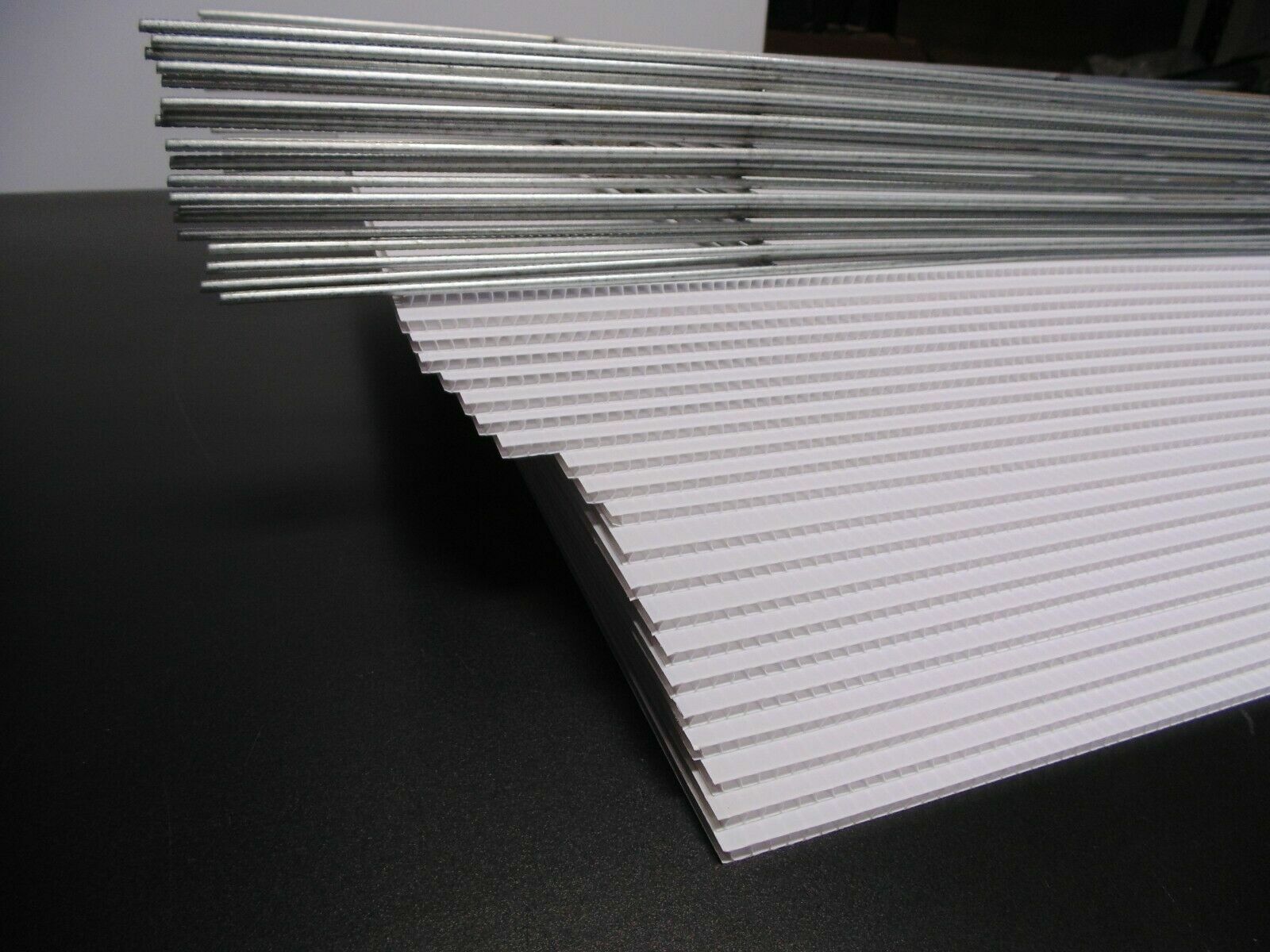 30 White Signs 18&Prime; x 24&Prime;x4 mm corrugated plastic  and 30 Stake Double H 30 Frame