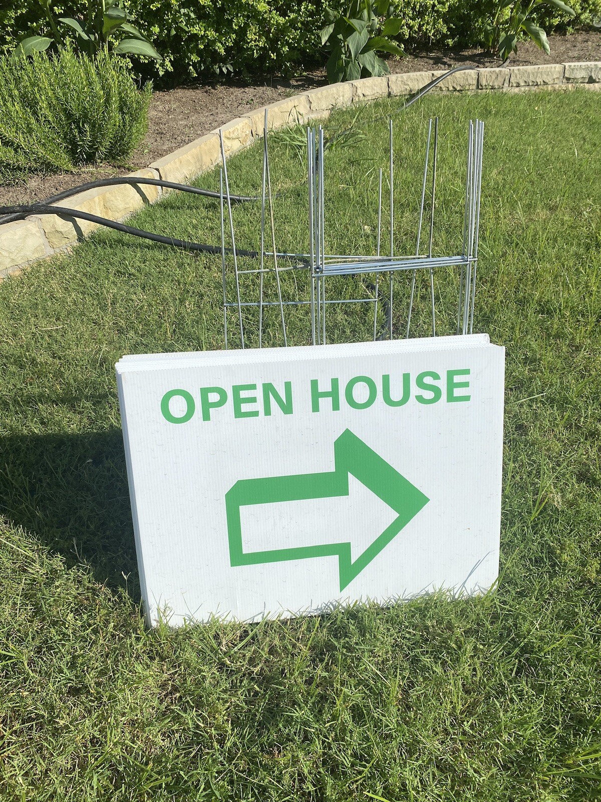 OPEN HOUSE KIT WITH BANNER, YARD SIGNS AND WRITING CARDS!