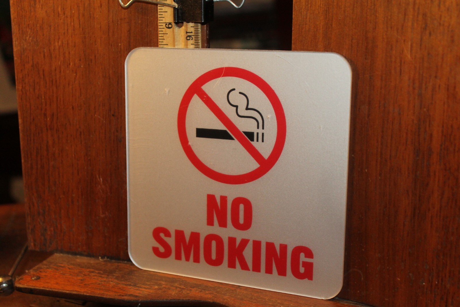 5-1/2&Prime; x 5-1/2&Prime; Plastic Sign No Smoking With Adhesive Back