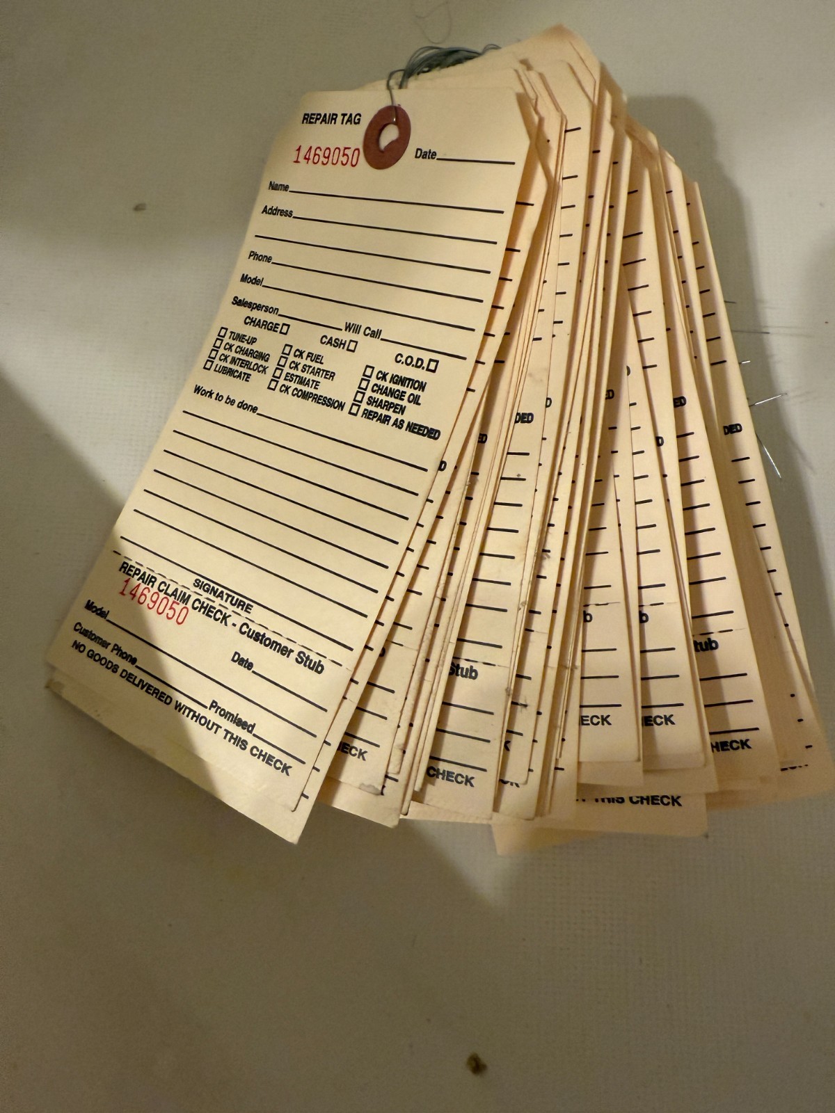 Service Tags, Perforated, 100 Count