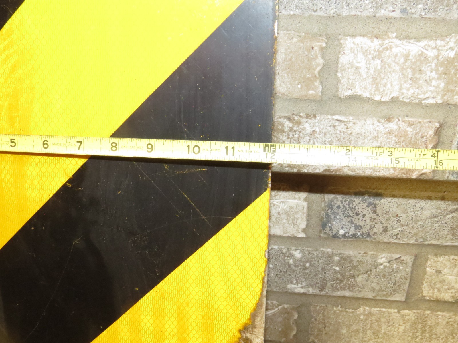 Retired Reflective Highway Right Object Marker Sign 12&Prime;x 36&Prime;